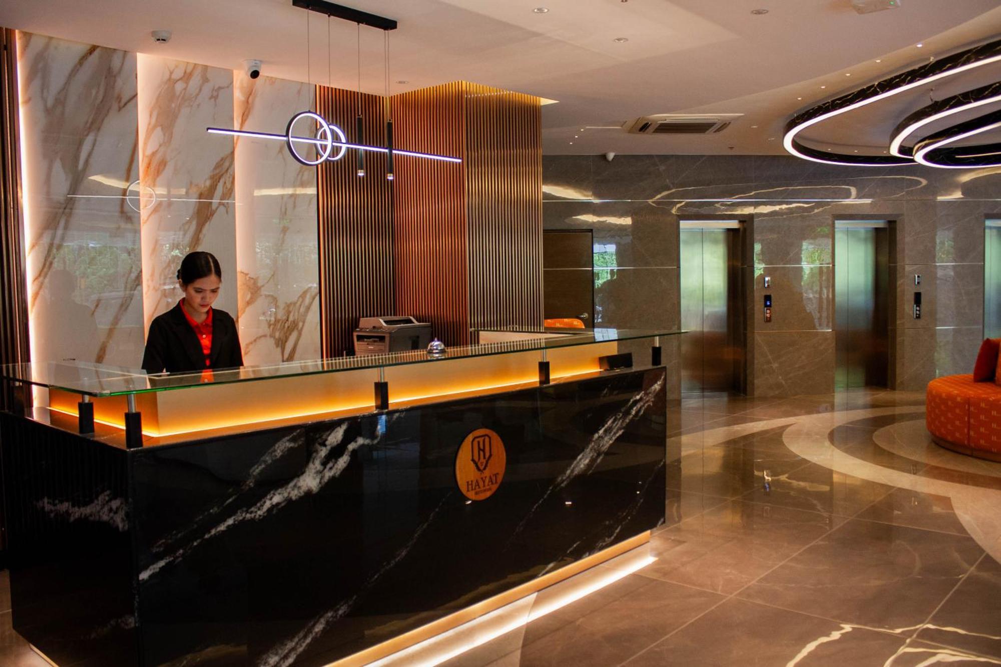 Hotel Hayat Sky Towers à Cebu Extérieur photo