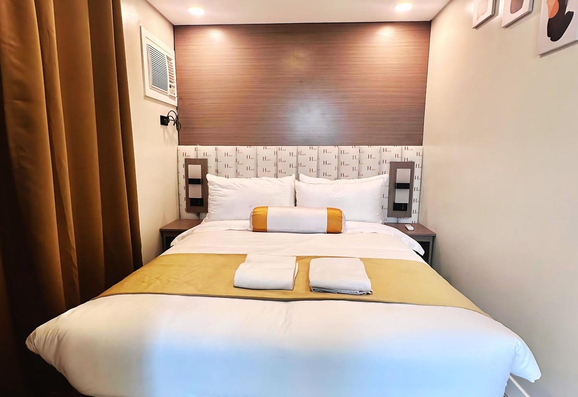 Hotel Hayat Sky Towers à Cebu Extérieur photo